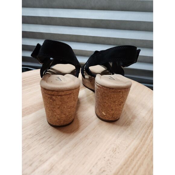 Clarks Giselle Wedge Sandals – Women’s Size 11 Black Open-Toe - Picture 7 of 10